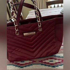 Marc New York - Andrew Marc / Large Red Tote with many pockets